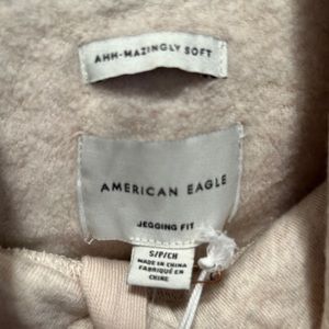 American eagle hoodie. Amazingly soft. Small